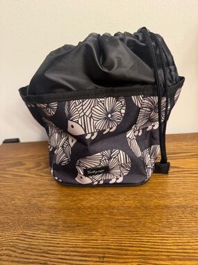 Thirty-One Cinch-Up Bin featuring the "Hedgehog Garden" print. NWT